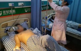 吓煞人——搅面机竟然吃手掌！